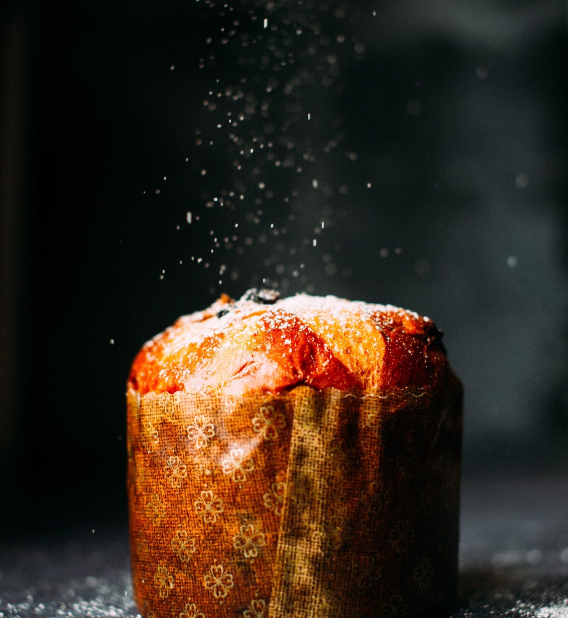 A typical Milanese dessert: Panettone